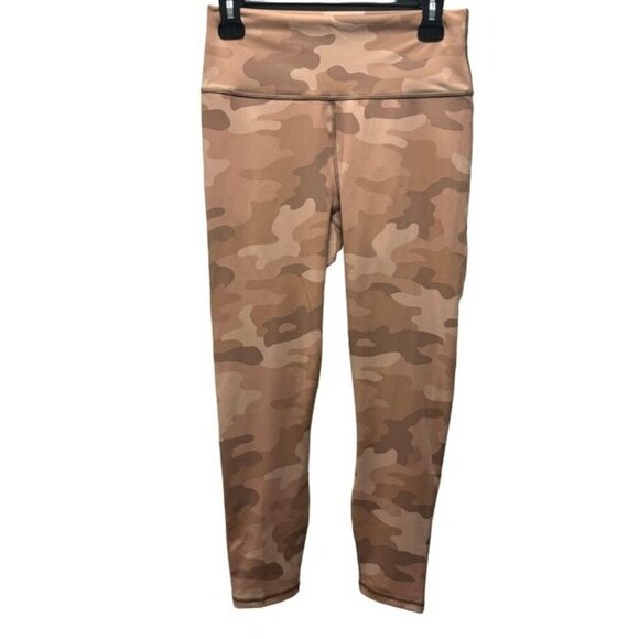 Fabletics Define High-Waisted 7/8 Leggings Medium Camo - Picture 2 of 8